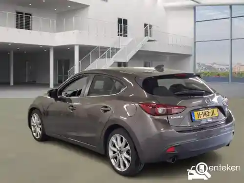 Mazda 3 SKYACTIV-G 120 2015