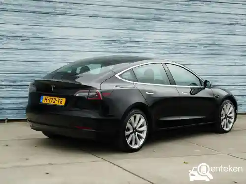Tesla Model 3 Standard Range Plus 2020