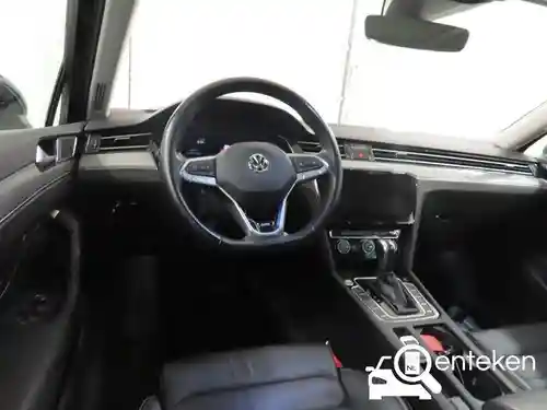 VW Passat Variant GTE 2020