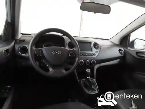 Hyundai i10 1.0 blue 2020
