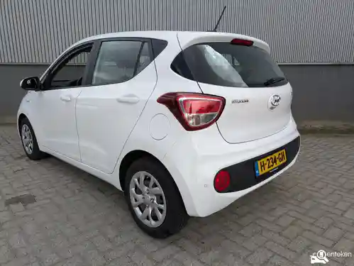 Hyundai i10 1.0 blue 2020