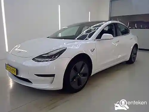 Tesla Model 3 Standard Range Plus 2020