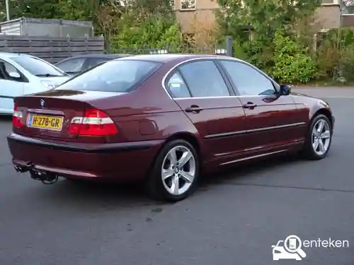 BMW 330xi 2003