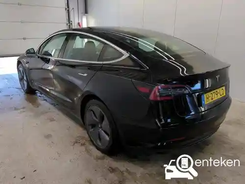 Tesla Model 3 Standard Range Plus 2020