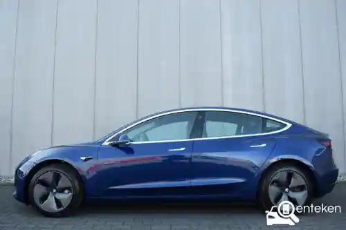 Tesla Model 3 Standard Range Plus 2020