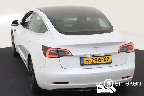 Tesla Model 3 Standard Range Plus 2020