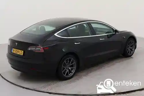 Tesla Model 3 Standard Range Plus 2020