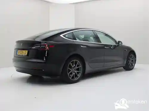 Tesla Model 3 Standard Range Plus 2020