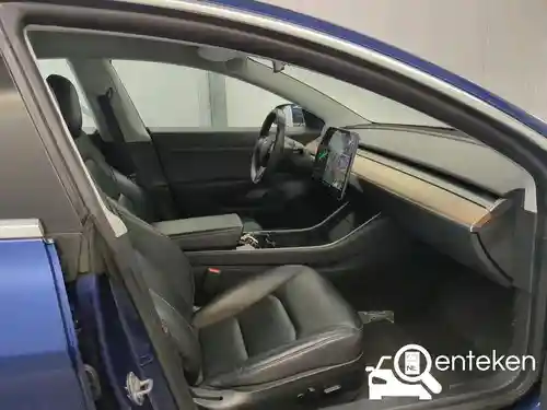 Tesla Model 3 Standard Range Plus 2020