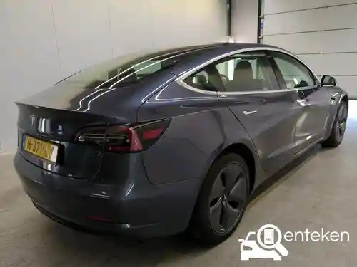 Tesla Model 3 Standard Range Plus 2020