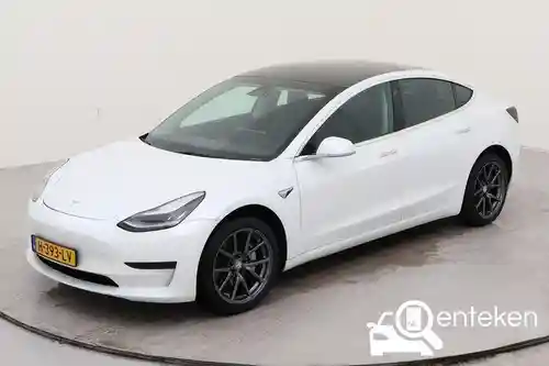 Tesla Model 3 Standard Range Plus 2020