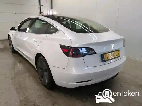 Tesla Model 3 Standard Range Plus 2020
