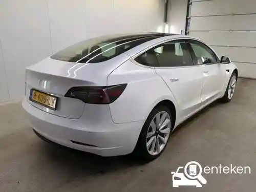 Tesla Model 3 Standard Range Plus 2020