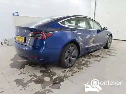 Tesla Model 3 Standard Range Plus 2020