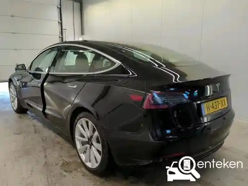 Tesla Model 3 Standard Range Plus 2020
