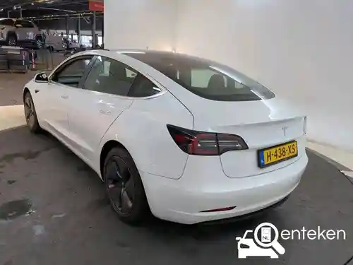 Tesla Model 3 Standard Range Plus 2020