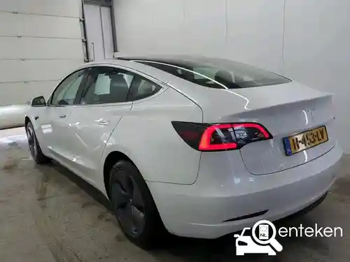 Tesla Model 3 Standard Range Plus 2020