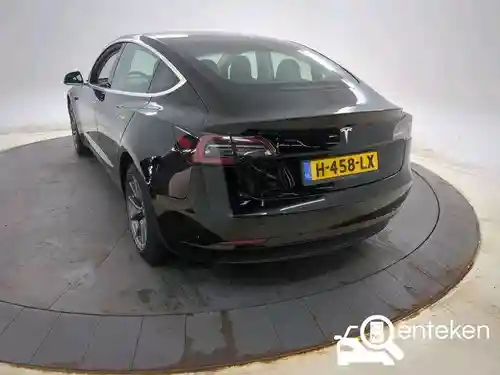 Tesla Model 3 Standard Range Plus 2020