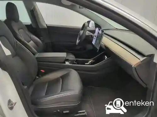 Tesla Model 3 Standard Range Plus 2020