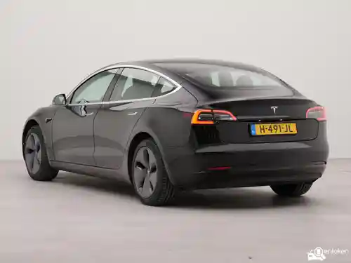 Tesla Model 3 Standard Range Plus 2020