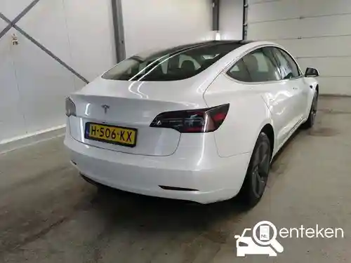 Tesla Model 3 Standard Range Plus 2020