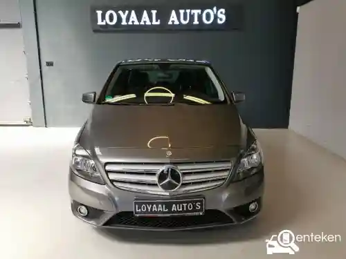 Mercedes-Benz B 180 2014