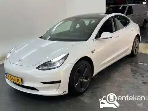 Tesla Model 3 Standard Range Plus 2020