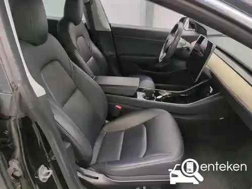 Tesla Model 3 Standard Range Plus 2020