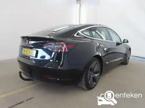 Tesla Model 3 Standard Range Plus 2020