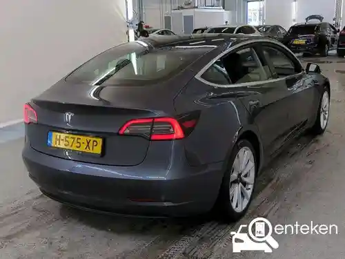 Tesla Model 3 Standard Range Plus 2020
