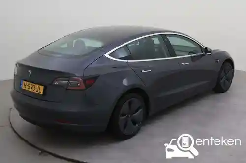 Tesla Model 3 Standard Range Plus 2020