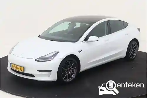 Tesla Model 3 Standard Range Plus 2020