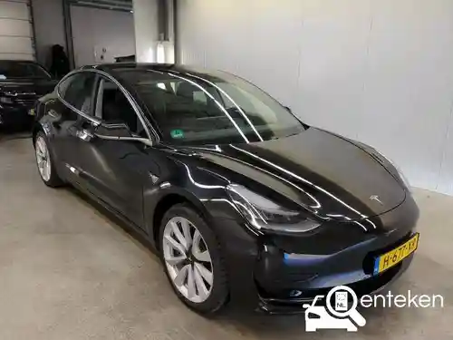Tesla Model 3 Standard Range Plus 2020