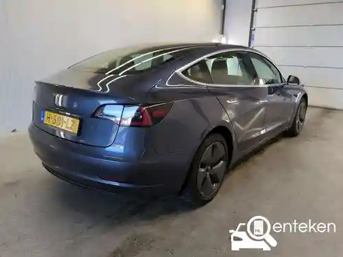 Tesla Model 3 Standard Range Plus 2020