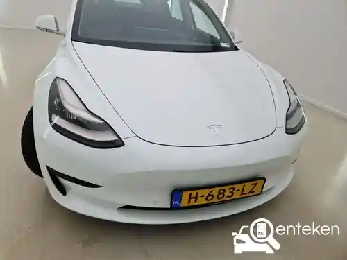 Tesla Model 3 Standard Range Plus 2020