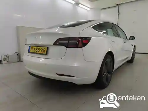 Tesla Model 3 Standard Range Plus 2020