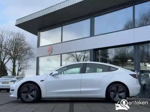 Tesla Model 3 Standard Range Plus 2019