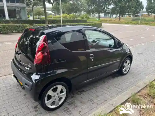 Peugeot 107 1.0 68 2013