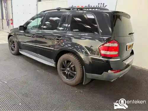 Mercedes-Benz GL 500 2011