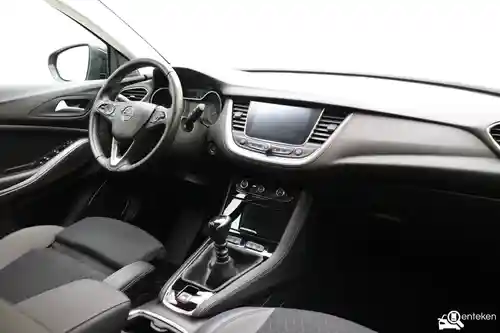 Opel Grandland X 1.2 DI Turbo 2020