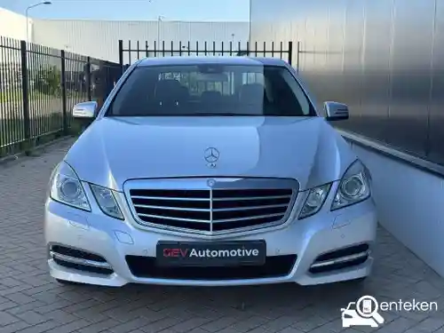 Mercedes-Benz E 200 CGI BlueEFFICIENCY T-model 2011