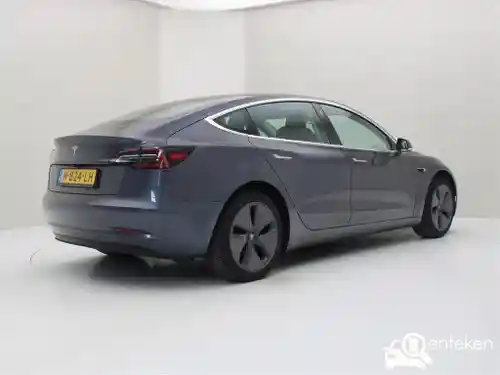 Tesla Model 3 Standard Range Plus 2020
