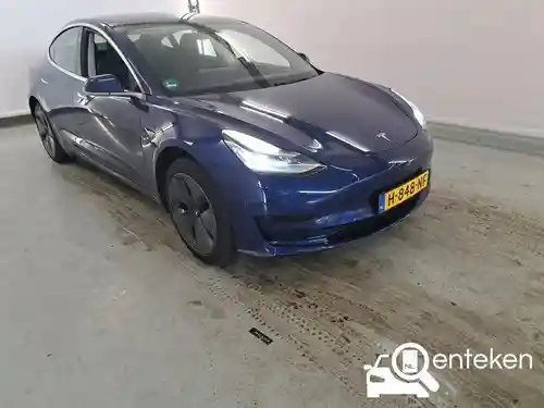 Tesla Model 3 Standard Range Plus 2020
