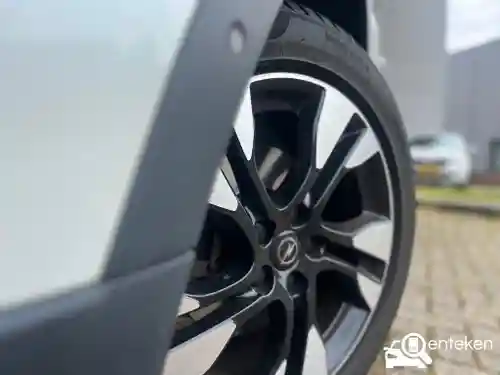 Opel Grandland X 1.2 DI Turbo 2020