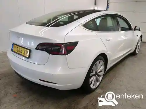 Tesla Model 3 Standard Range Plus 2020