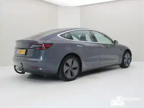 Tesla Model 3 Standard Range Plus 2020
