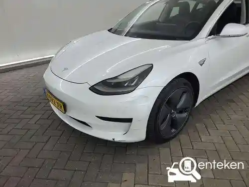 Tesla Model 3 Standard Range Plus 2020