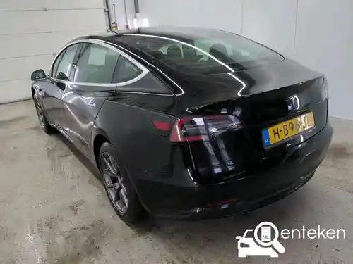 Tesla Model 3 Standard Range Plus 2020