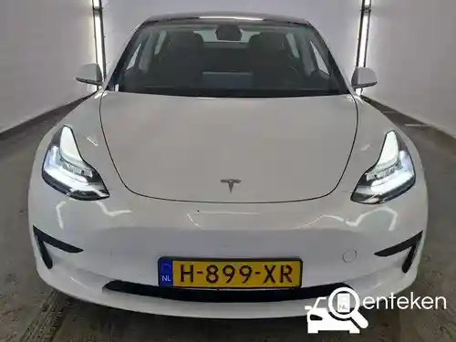 Tesla Model 3 Standard Range Plus 2020