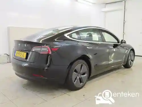 Tesla Model 3 Standard Range Plus 2020